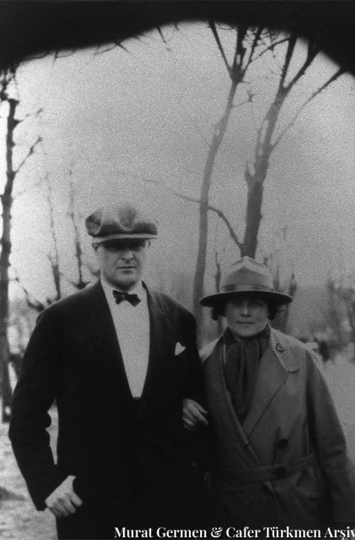 Nâzım Hikmet ile ikinci karısı Dr. Yelena Yurçenko, 1927. Moskova